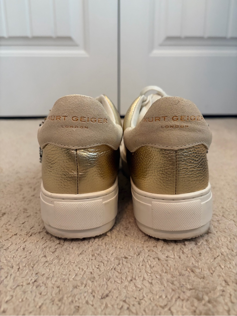 Kurt Geiger London Laney Eye Embellished Gold Leather Platform Sneakers Size 40 - Picture 3 of 12